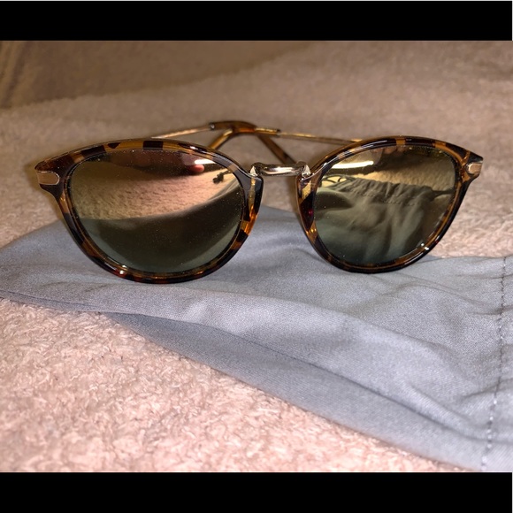 Assorted J. Crew sunglasses - Picture 1 of 5